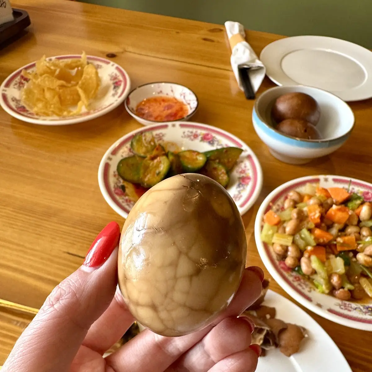 茶叶蛋 Tea Egg with Sea Salt Dressing